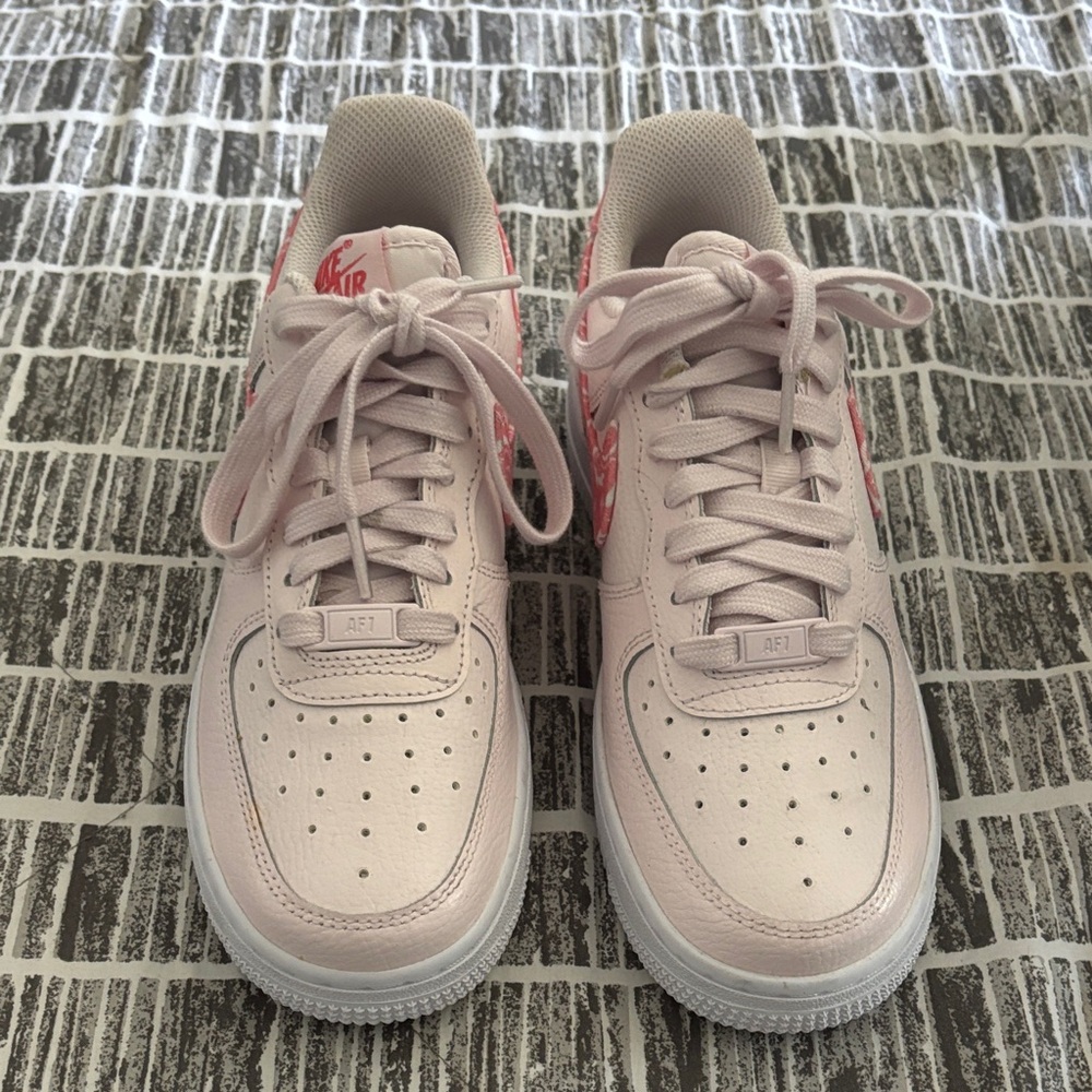 Nike Women's Light Pink Air Force